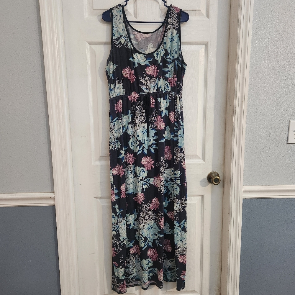 Floral Sleeveless Maxi Dress